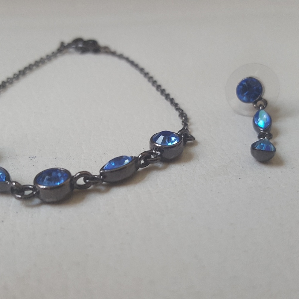 NEW Ann Taylor Loft Blue Bracelet Earring Set women jewelry hand rhinestone - Picture 2 of 4